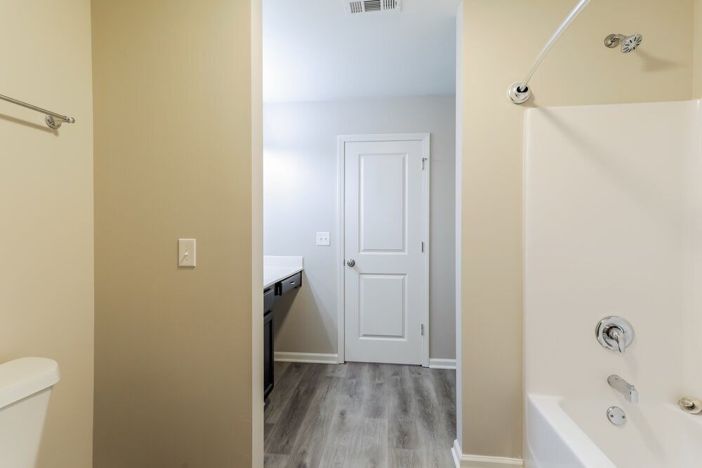 Building Photo - 531 Dianne Ct