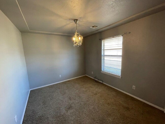 Building Photo - 3 bed in Edmond schools, great location wi...