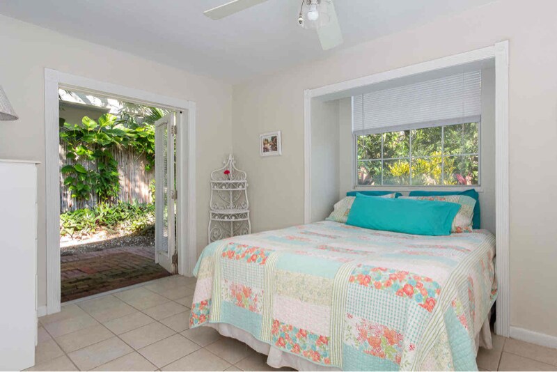 Building Photo - 9480 Frangipani Dr