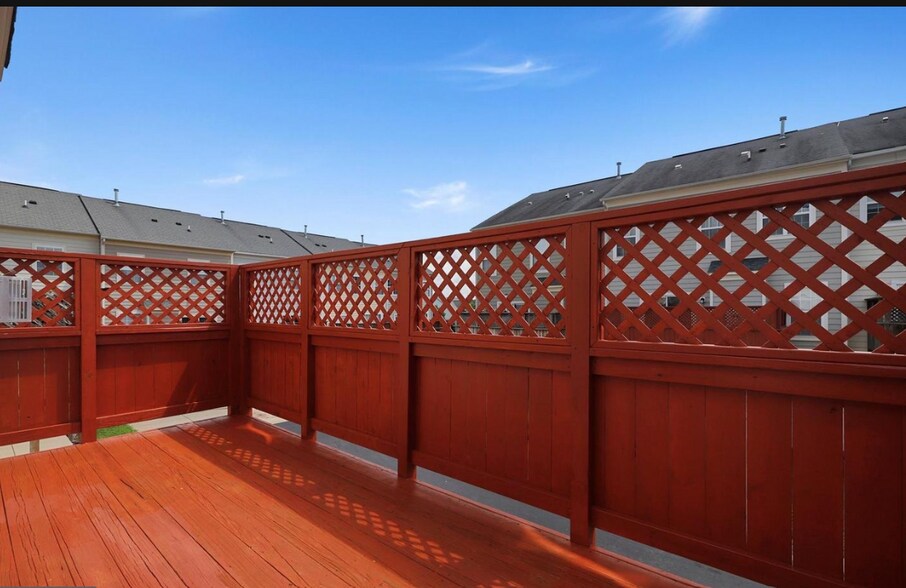 Building Photo - 1110 Posey Ln