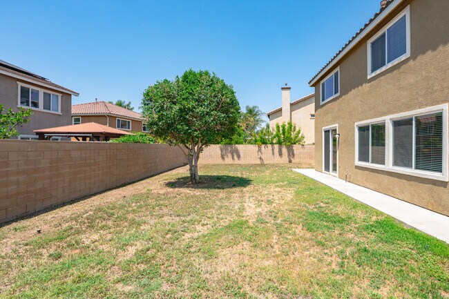Building Photo - Ideal for Large Families – 6BR/4BA Eastval...