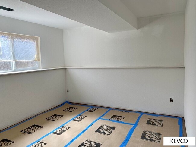 Building Photo - Lovely Renovated Home!