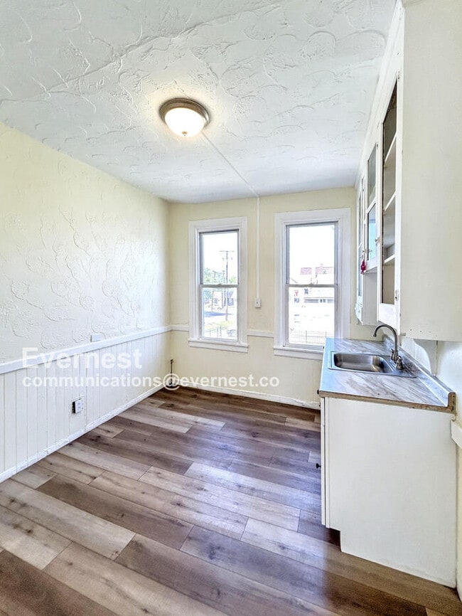 Building Photo - 3404 Walton Ave