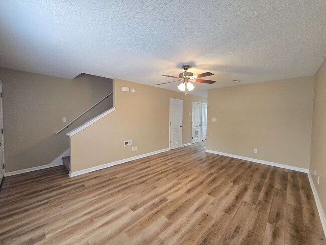 Building Photo - 541 D Patriot Park Court Clarksville, TN 37042