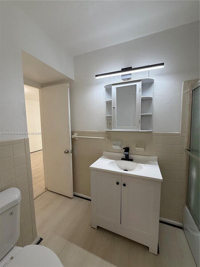 Building Photo - 125 SW 1st Ave