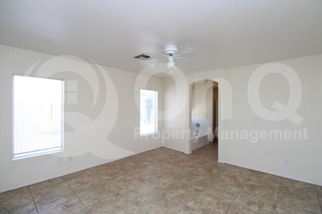 Building Photo - 2316 E Kelton Ln