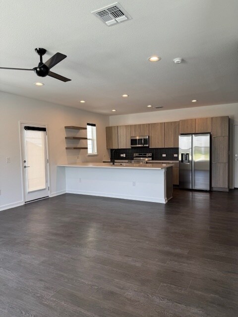 Building Photo - 7601 Cooper Ln