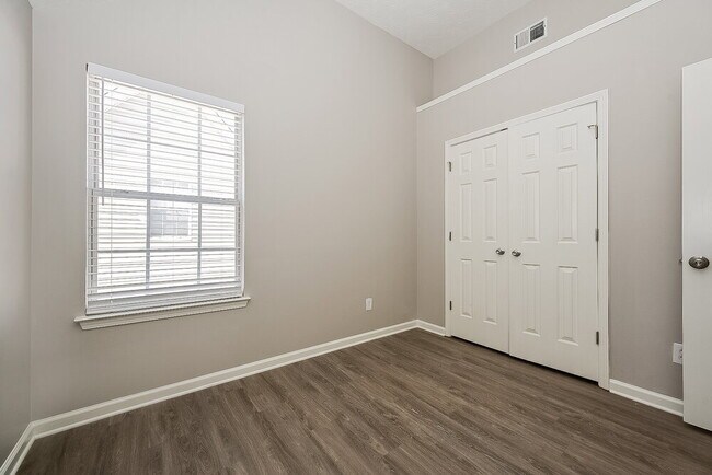 Building Photo - 1231 Quail Hunt Dr