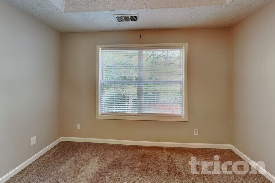 Building Photo - 1455 Enchanted Forest Dr