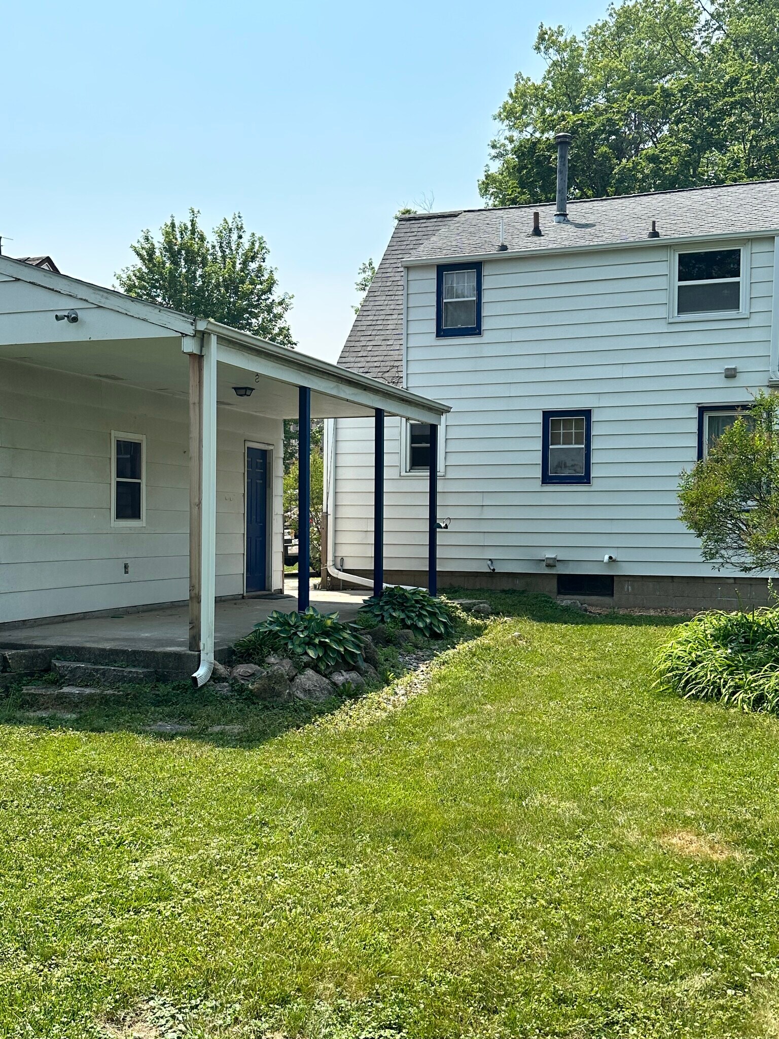Building Photo - 1220 Carroll Ave