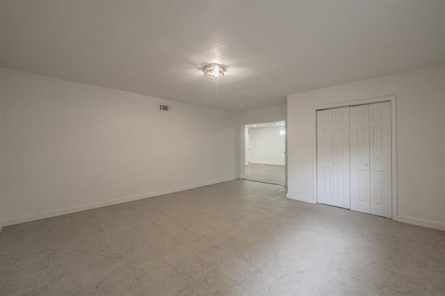 Building Photo - 2021 Glen Haven Dr