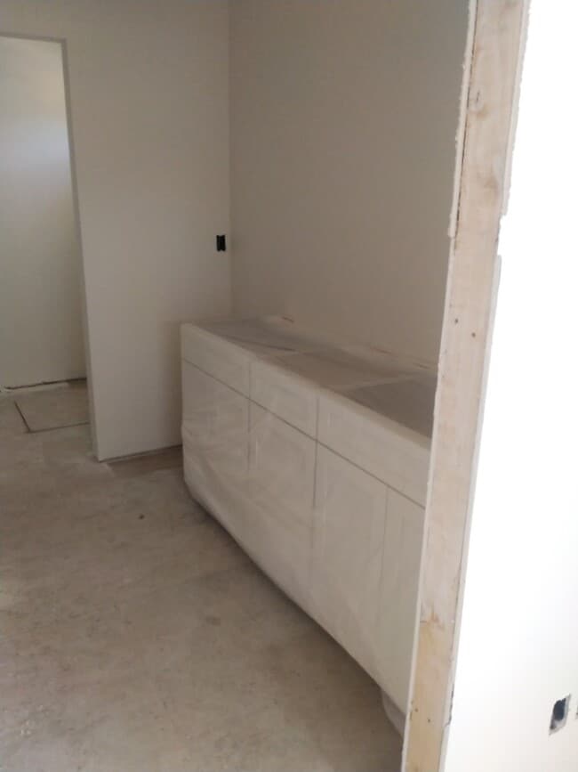 Building Photo - 16488 Bassett Dr