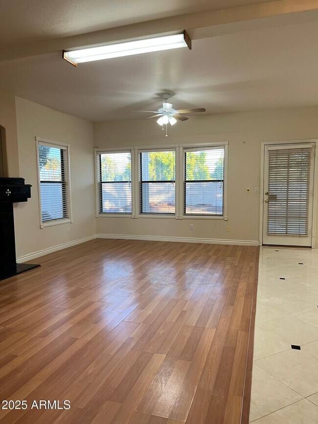 Building Photo - 5545 W Wethersfield Dr