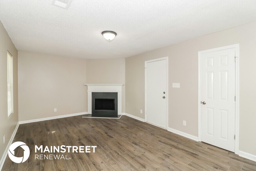 Building Photo - 770 Stonebridge Crescent