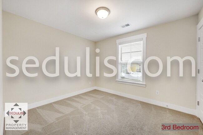 Building Photo - 3923 Four Poles Park Dr