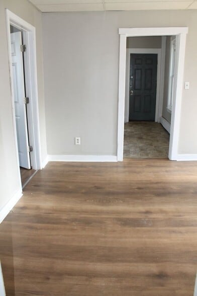 Building Photo - 20 Bellevue St