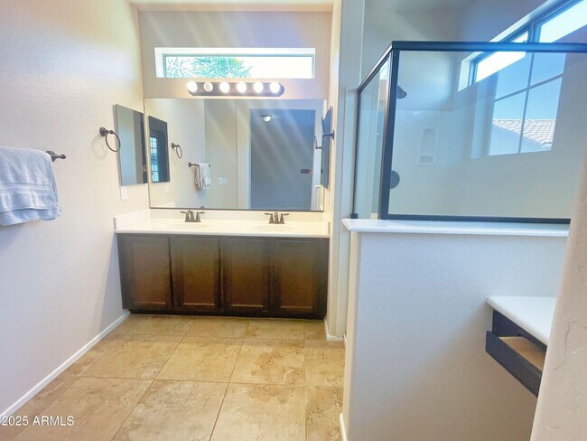 Building Photo - 3507 S Falcon Dr