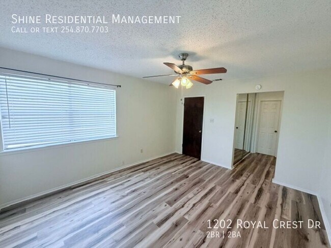 Building Photo - 1202 Royal Crest Dr