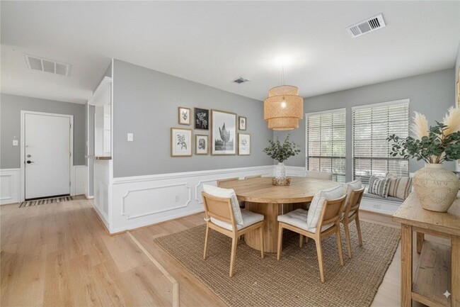 Building Photo - 3204 Farmers Field