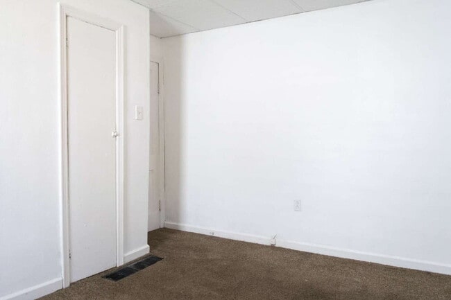 Building Photo - Affordable 2-Bedroom Home Near Downtown Xenia