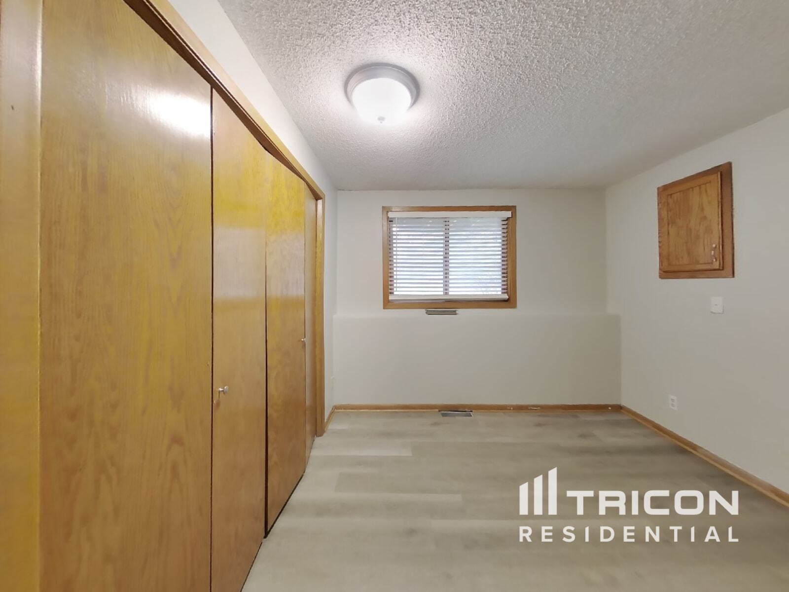 Building Photo - 4350 Thornhill Ln