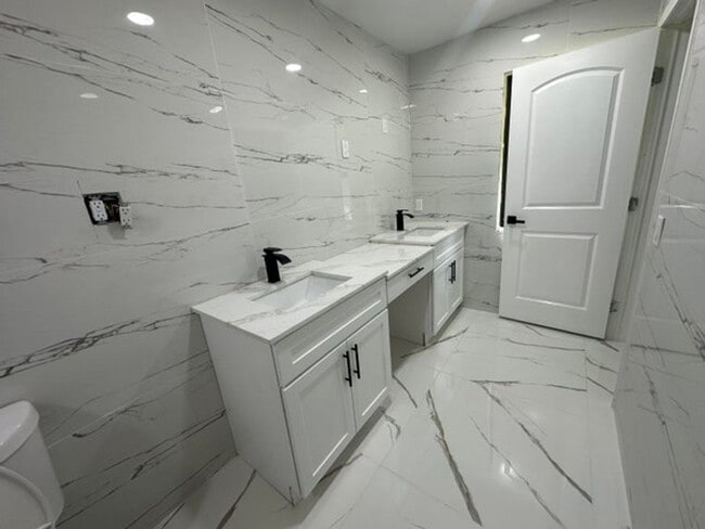 Building Photo - 8251 Bowie Way