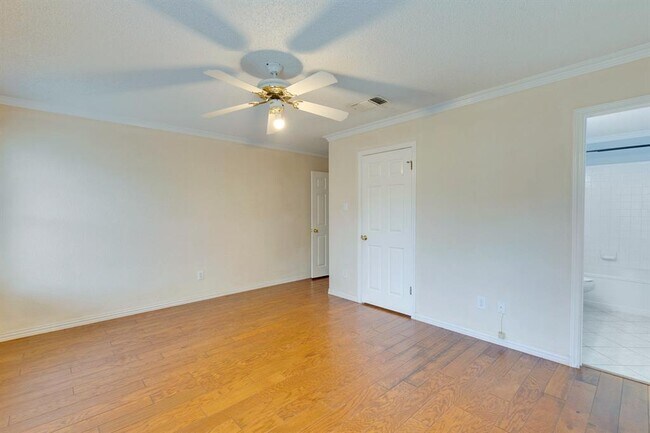 Building Photo - 1807 Timber Ridge Dr