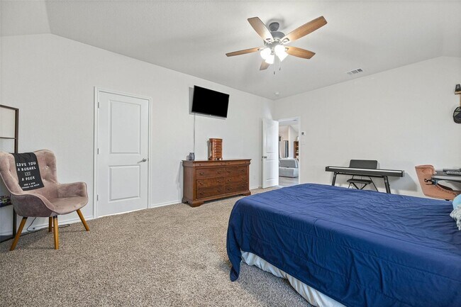 Building Photo - 904 Saddle Horn Way