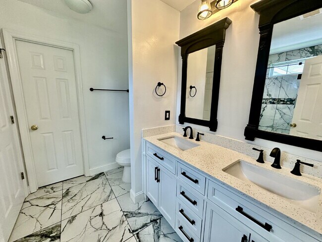 Building Photo - Three Bedroom Updated Single Level Home in...