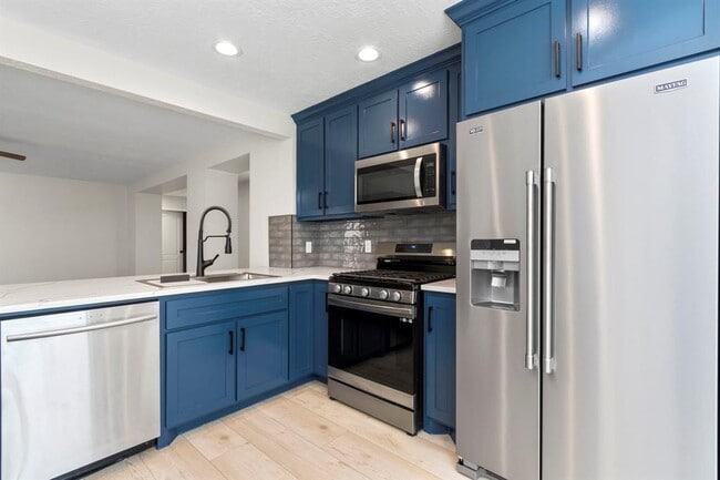 Building Photo - 1204 Gerona Blvd