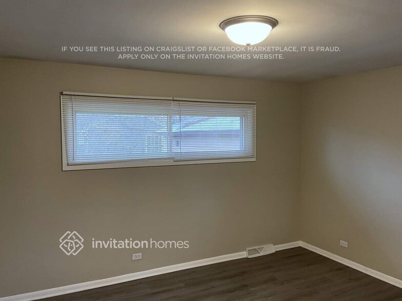 Building Photo - 624 S Pierce Ave