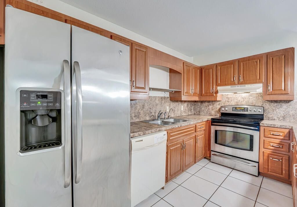 Building Photo - 4205 Turnberry Cir