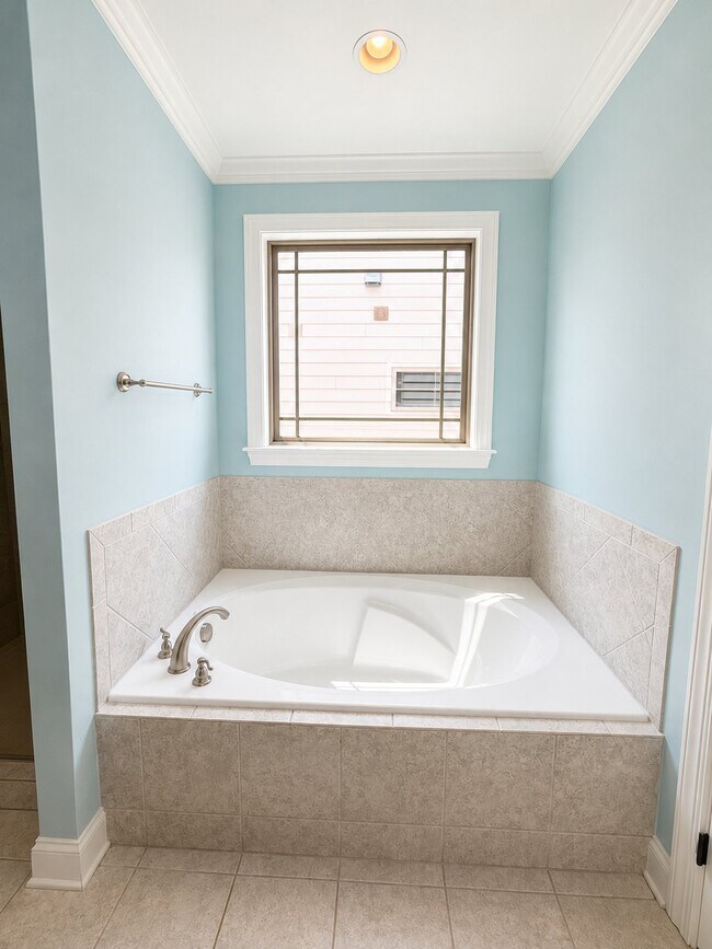 Building Photo - 5440 Amber Grove Way