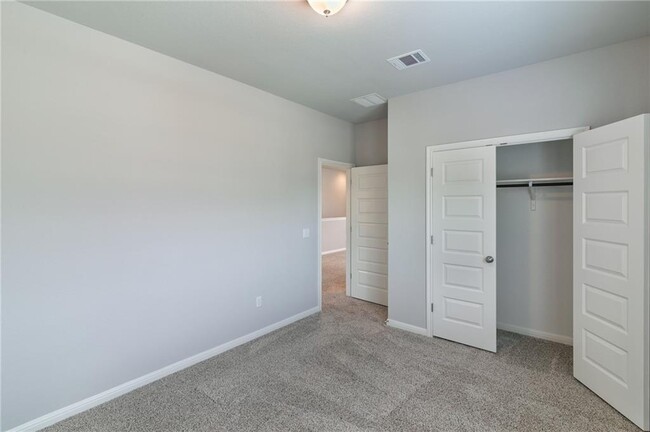 Building Photo - 124 Driftwood Hills Way