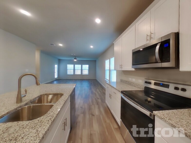 Building Photo - 5820 Zoey Wy