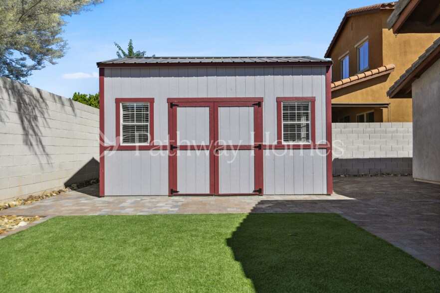 Building Photo - 20996 W White Rock Rd