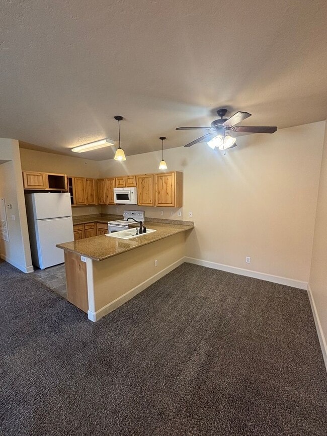 Building Photo - 6735 N Spurwing Loop