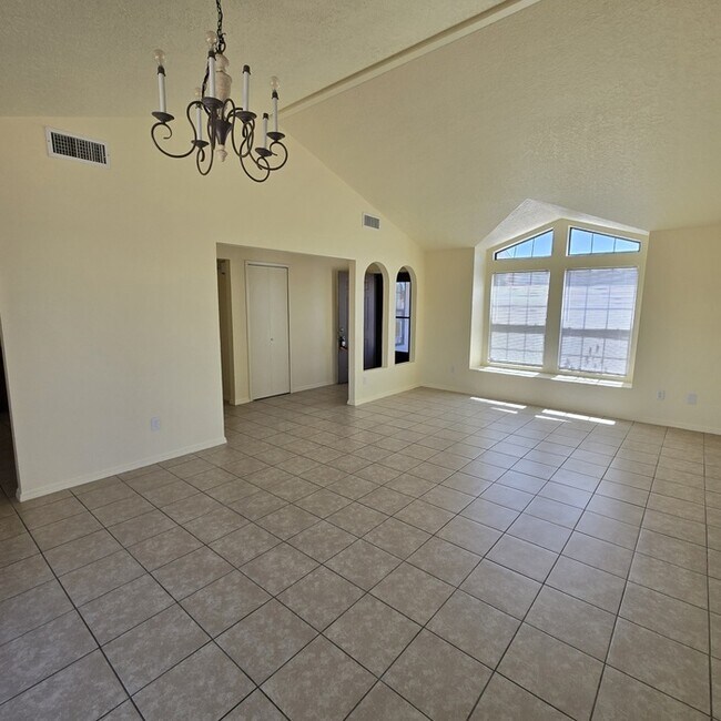 Building Photo - 1489 Gadwall Rd NE