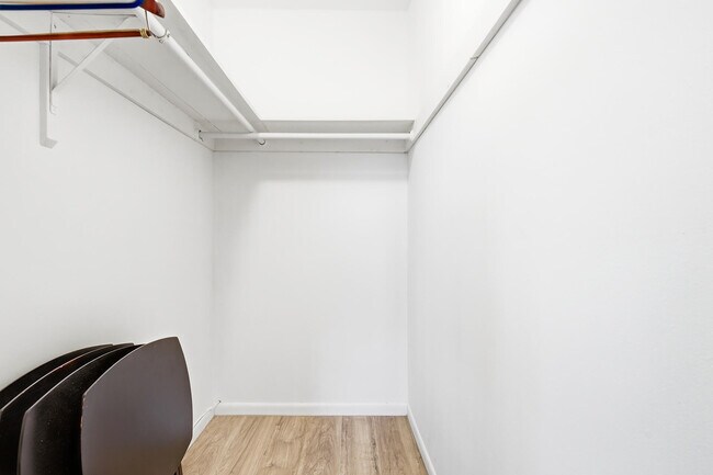 Building Photo - 142 Norwich F