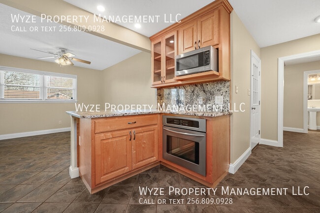 Building Photo - 2105 Manassas Dr SW