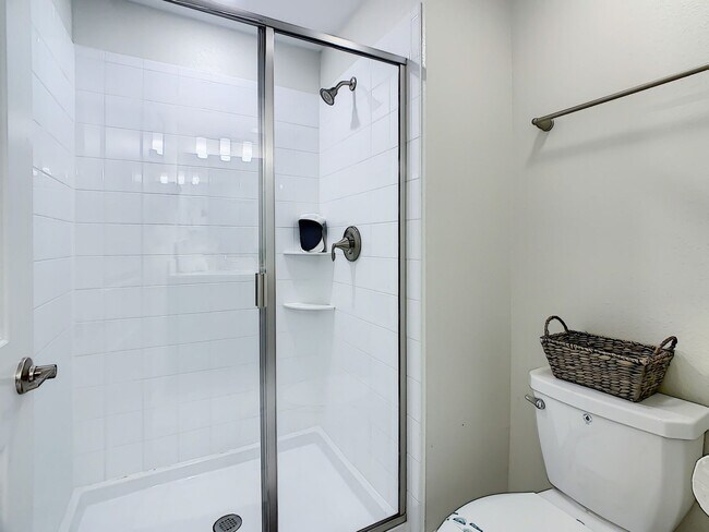 Building Photo - 580 Pebble Beach Dr