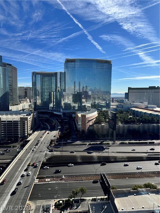 Building Photo - 4525 Dean Martin Dr