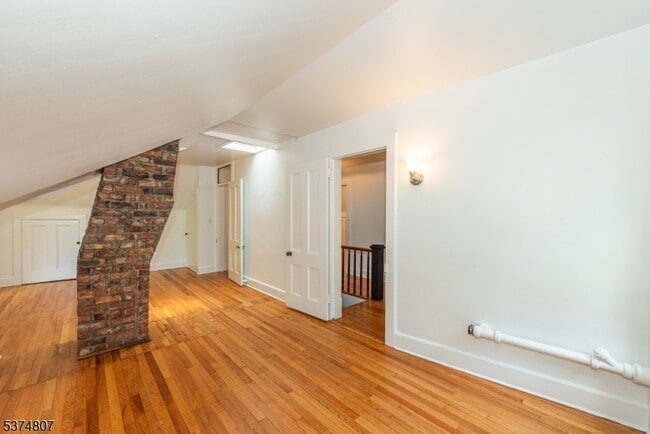 Building Photo - 92 Watchung Ave