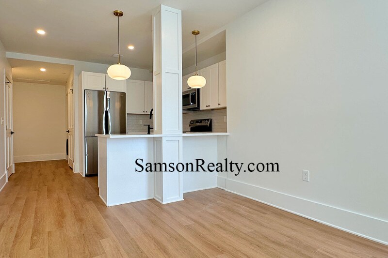 Building Photo - 31 Hope St