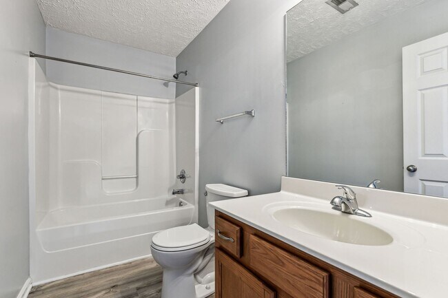 Building Photo - Upperglade Ct