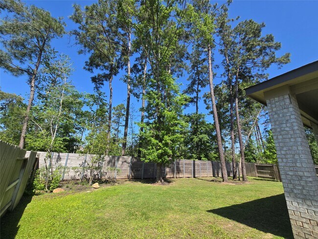 Building Photo - 15227 Deseo Dr