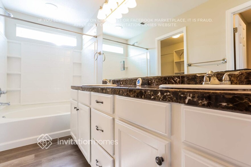 Building Photo - 16424 E 97th Ave