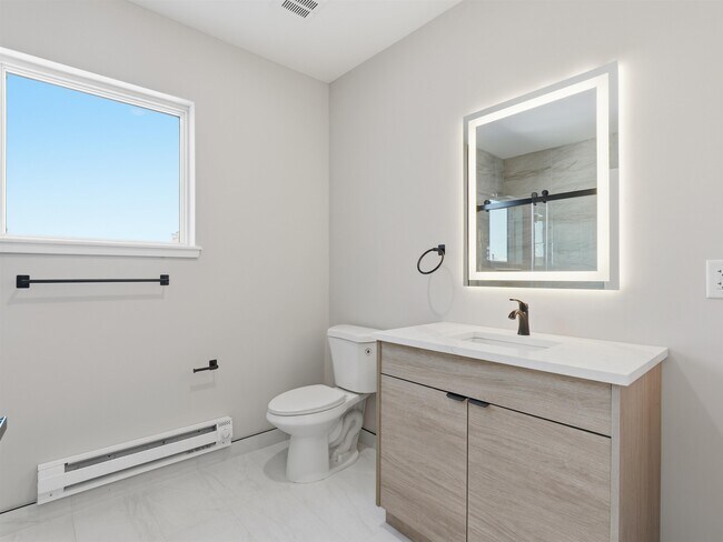 Building Photo - 304 61st St