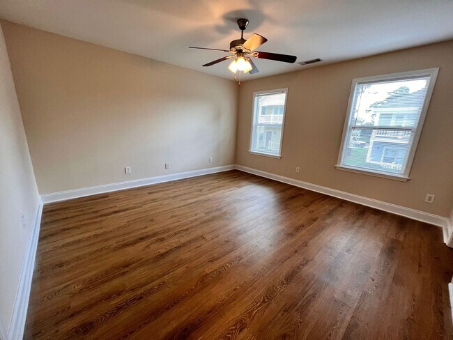 Building Photo - 152 Strickland Ave