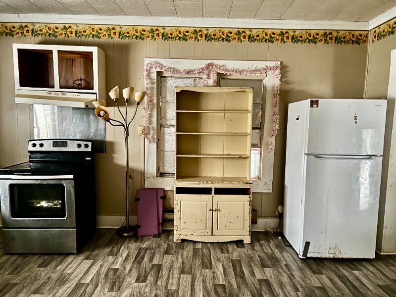 Building Photo - 107 N 4th St